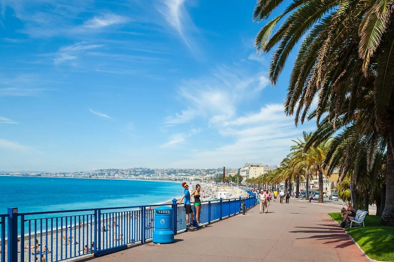 Azur City Hotel Nice 2*,